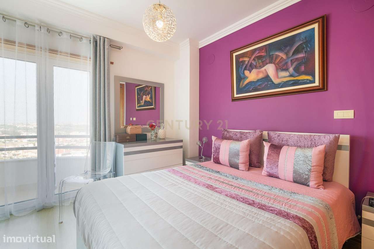 Apartamento T2 – Jardim da Radial, com 2 elevadores e arrecadação-8
