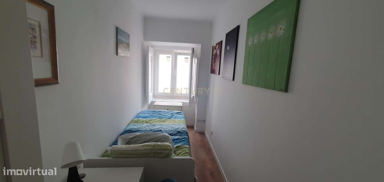 Prédio no Bairro Alto Remodelado com 3 Apartamentos e Loja, um Sonho p-43