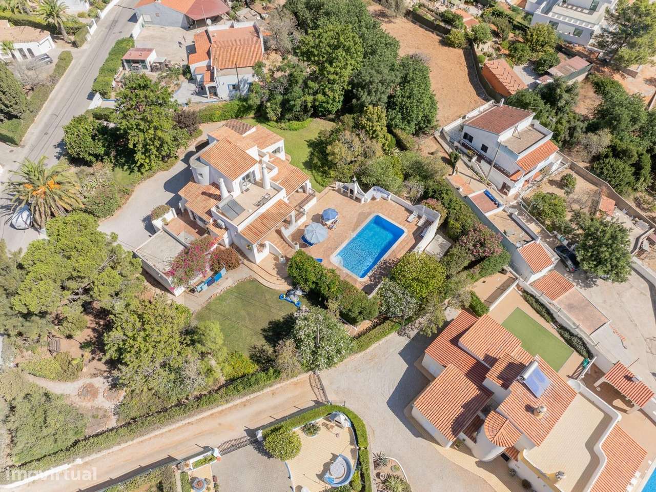 Moradia T4 com piscina em Monte Carvoeiro - Grande imagem: 3/60