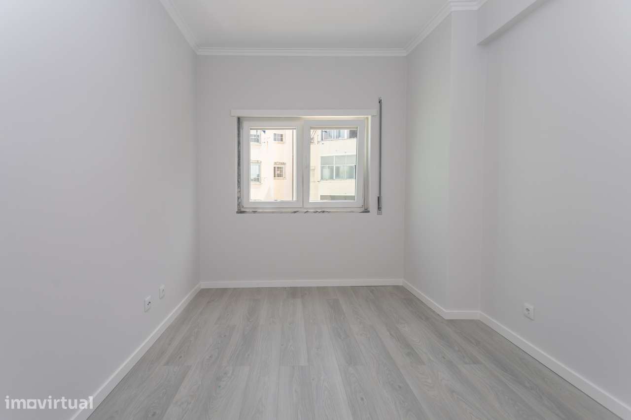 APARTAMENTO T3  REMODELADO CASAL DO MARCO-10