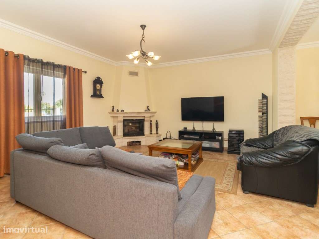 Moradia T4 de Prestígio com Áreas Amplas, Garagem para 2 Carros e C...-7