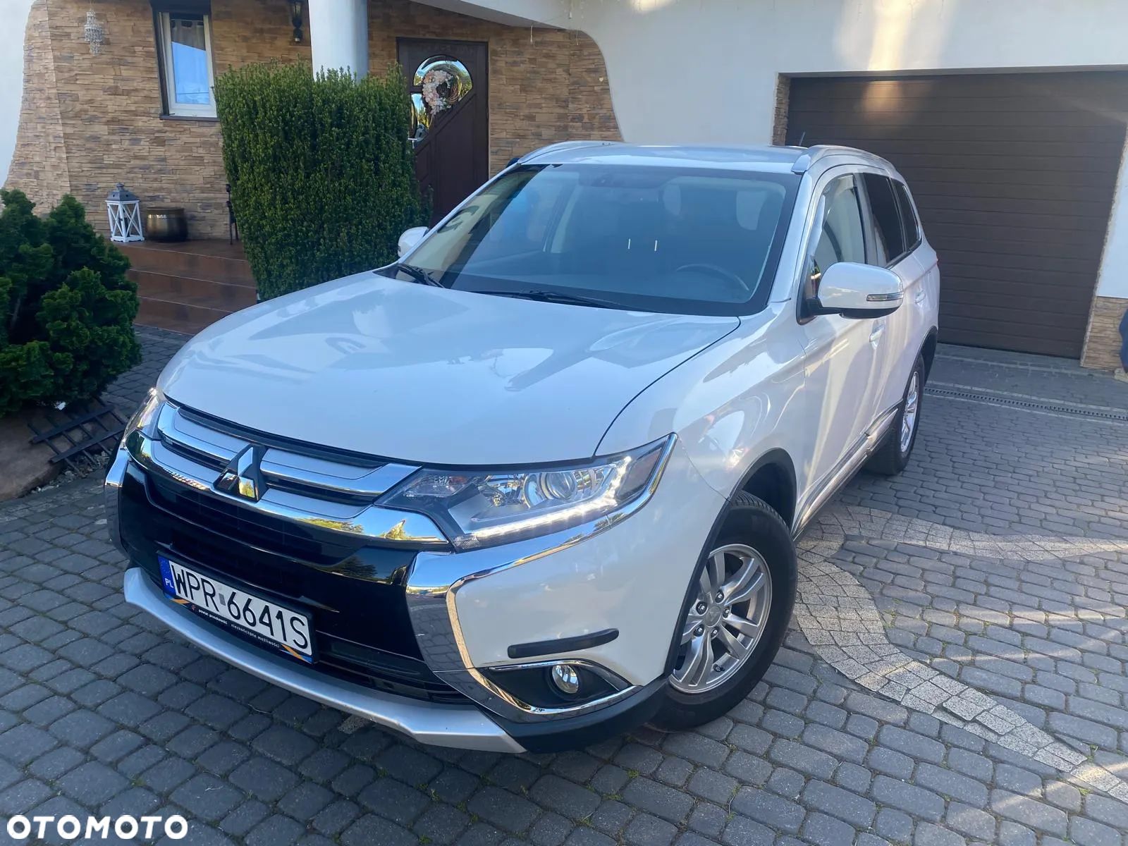 Mitsubishi Outlander 2.0 2WD Plus - 1