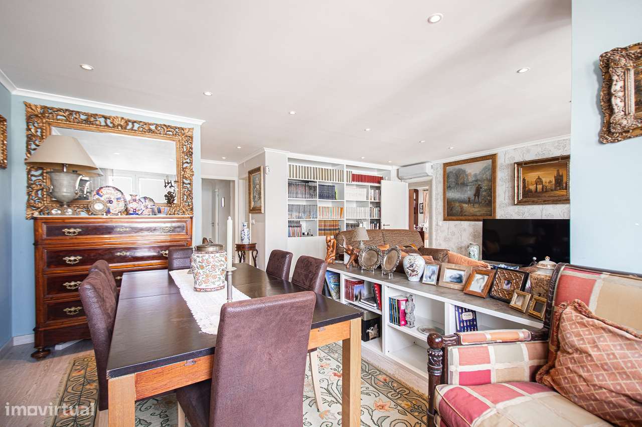 Apartamento T4  remodelado em Carnaxide-19