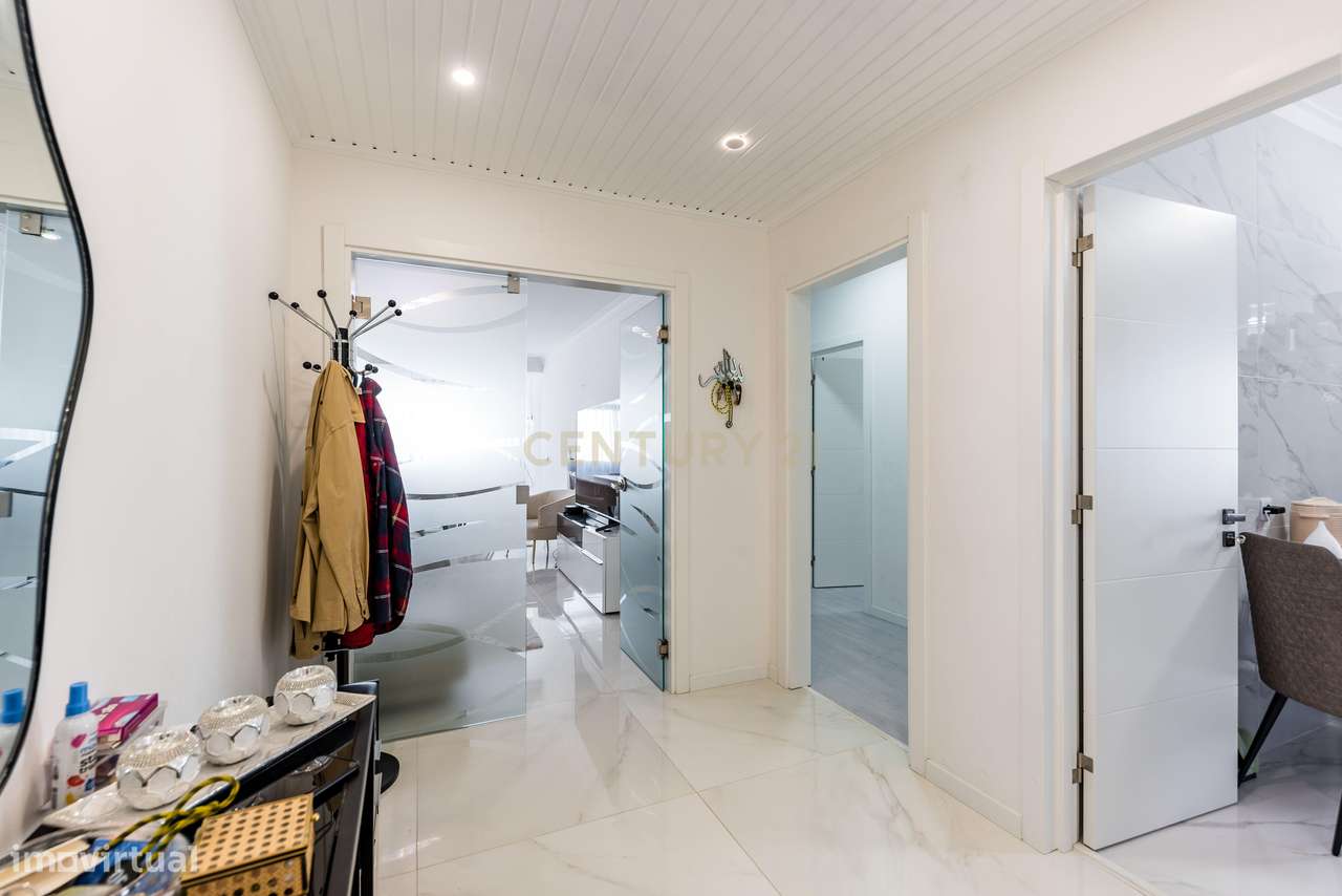 T3 totalmente remodelado c/ Garagem Box e Estacionamento – Odivelas - Grande imagem: 5/23