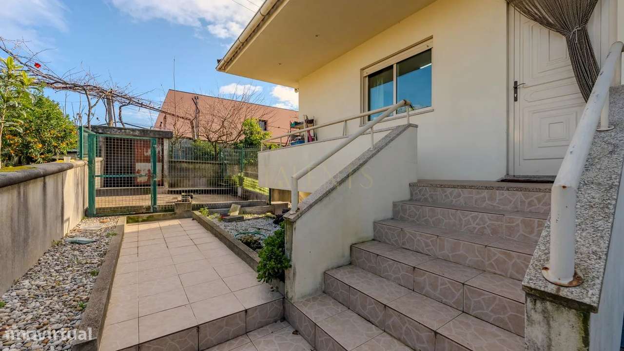 Moradia 3T Calvos, Guimarães (Bi-Familiar) - Grande imagem: 5/47