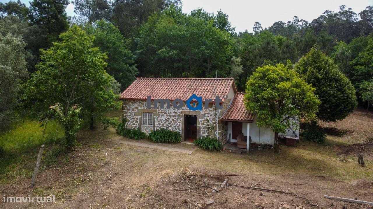 Quinta/Moradia em Pedra com 5.500 m² de Terreno em Fornelos – Ponte-18