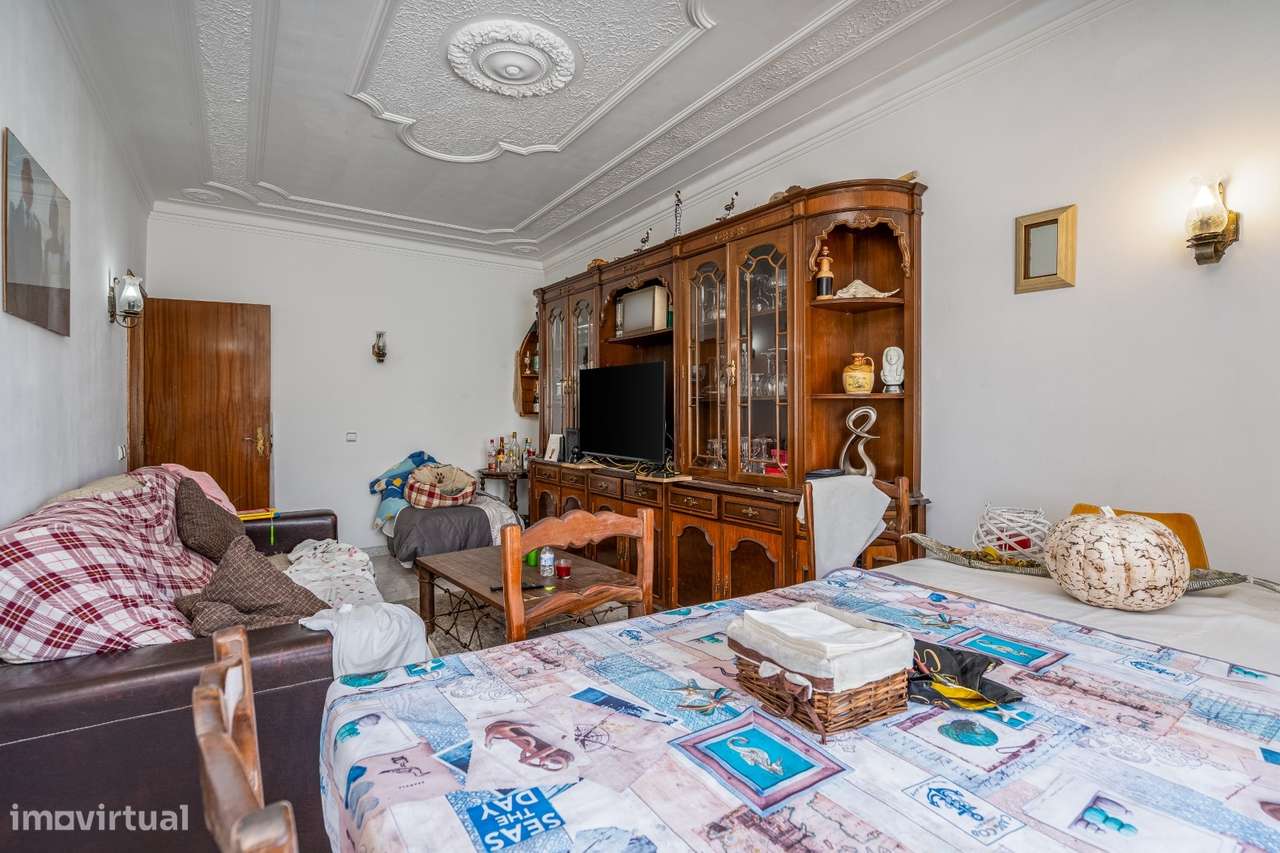 Prédio para habitação e comércio - Grande imagem: 5/29