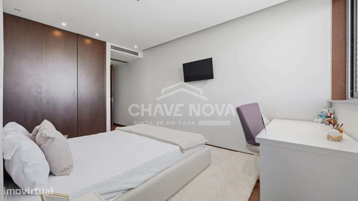 Moradia T3 COMO NOVA Canidelo a 1km da Praia - OPORTUNIDADE-26