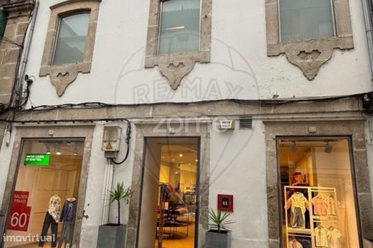 À Venda Prédio com-7