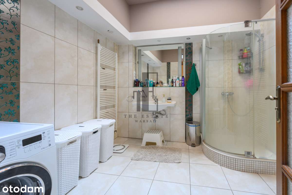 Willa z Ogromnym Potencjałem | Przestronna Działka-9