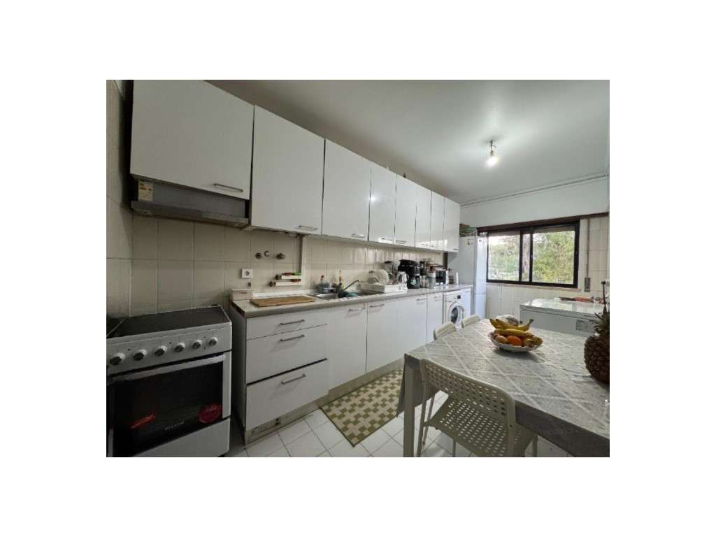 APARTAMENTO T3 - NA RUA CORREIA GARÇÃO - ODIVELAS-12