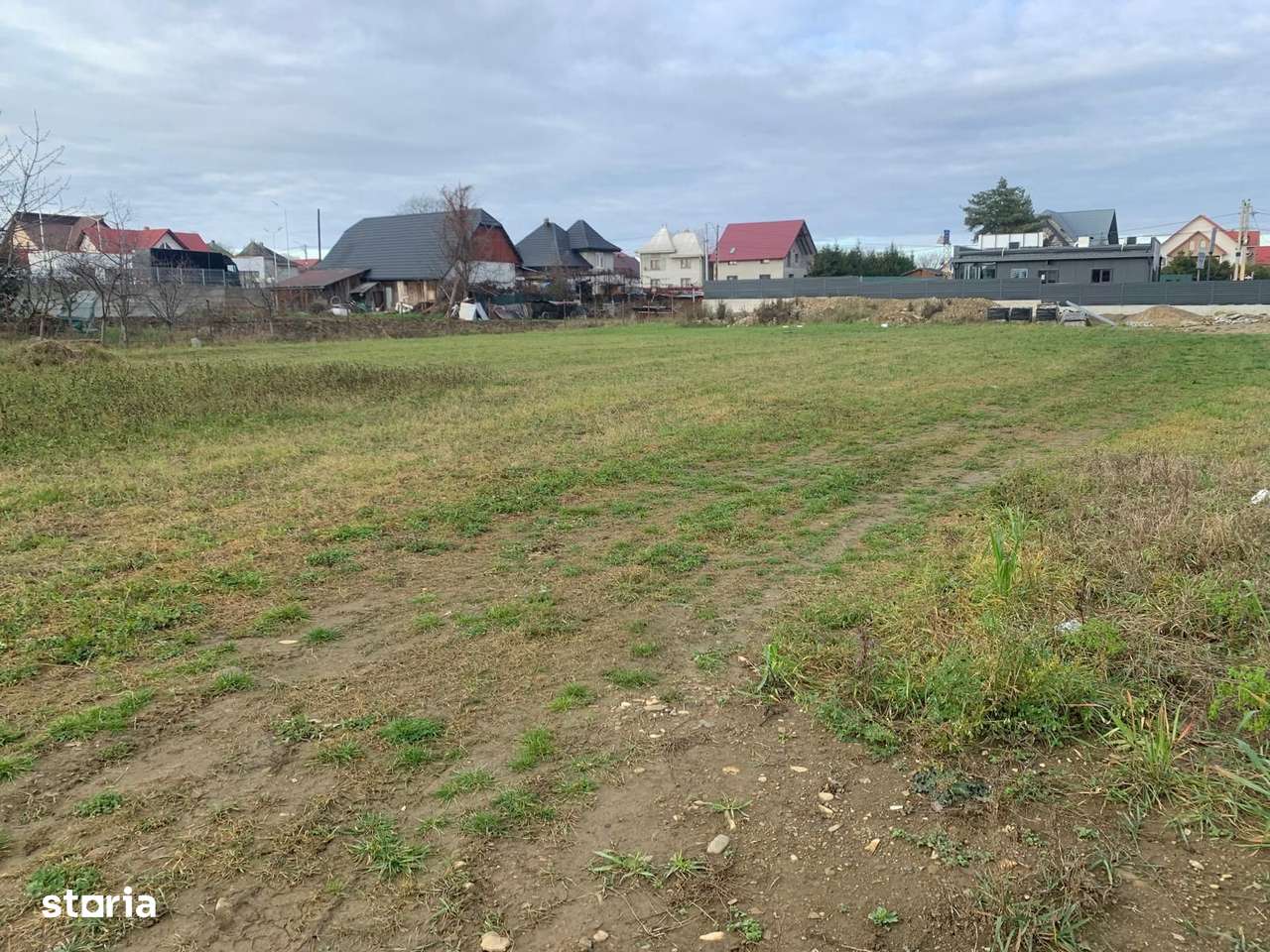 TEREN DE INCHIRIAT /MARGINEA 2000 mp - Imagine principală: 5/10