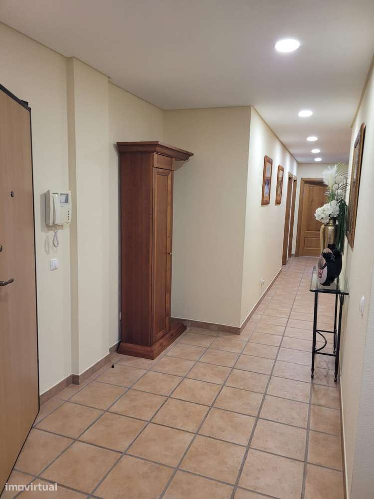 Excelente Apartamento T4-15