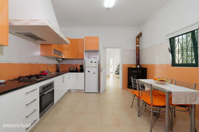 Moradia Tradicional Algarvia com Anexo e Terreno Amplo em Casa Branca,-14