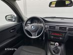 BMW Seria 3 316d - 21