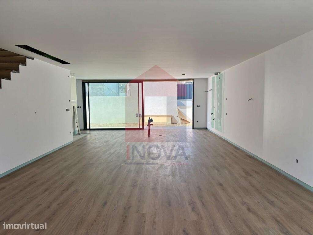 Moradia V4+1 com Piscina, Turiz - Grande imagem: 5/60