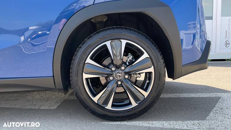 Lexus UX 250h E-FOUR Executive - 16