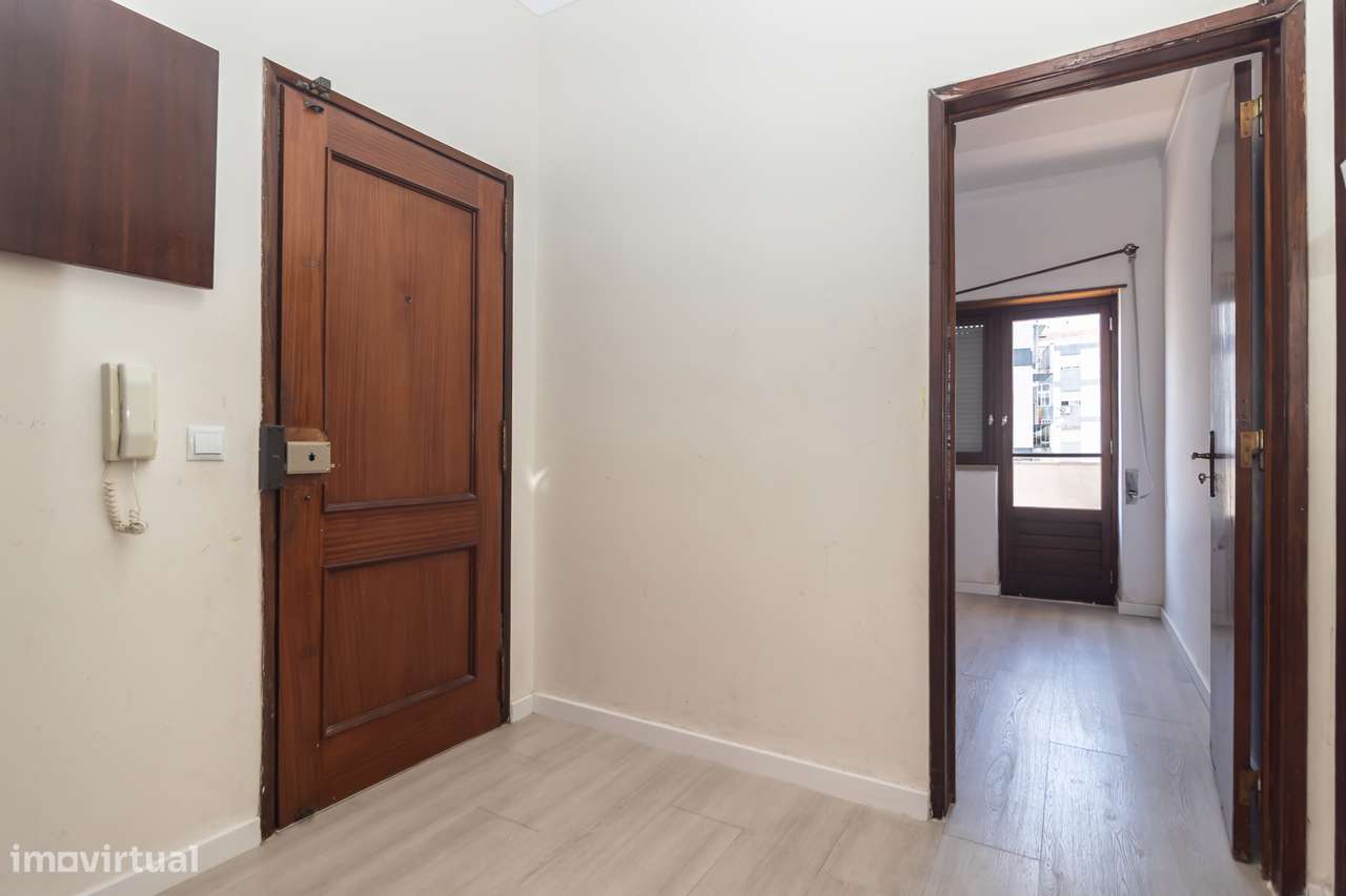 Apartamento de 4 assoalhadas na Amora-19