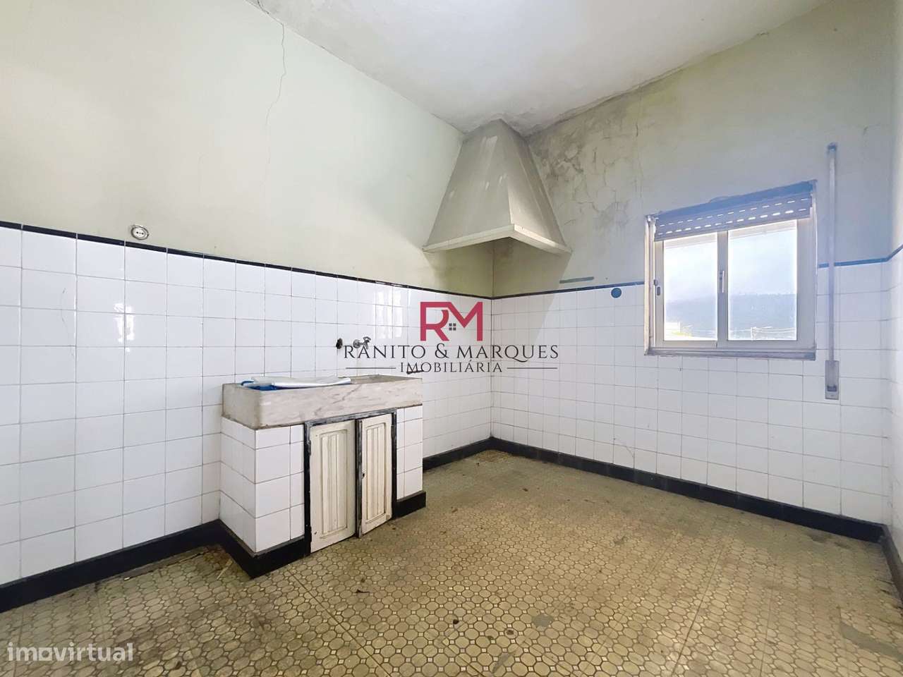 MORADIA T5 COM ESPAÇO COMERCIAL | CAMPO, VALONGO-11