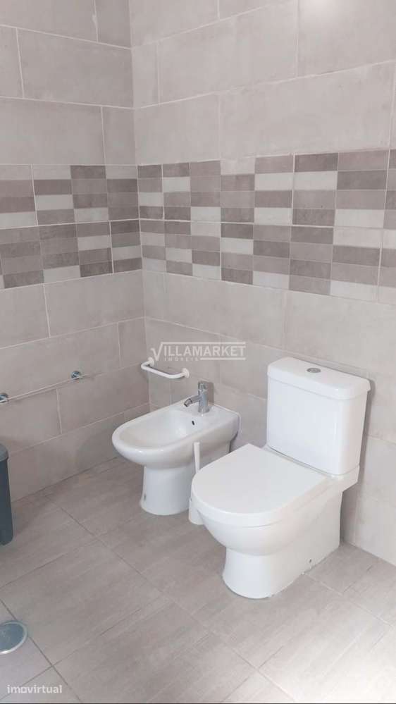 Moradia  T1 + 1 inserida num terreno com 330 m2 situada em Cavalos per - Grande imagem: 5/23