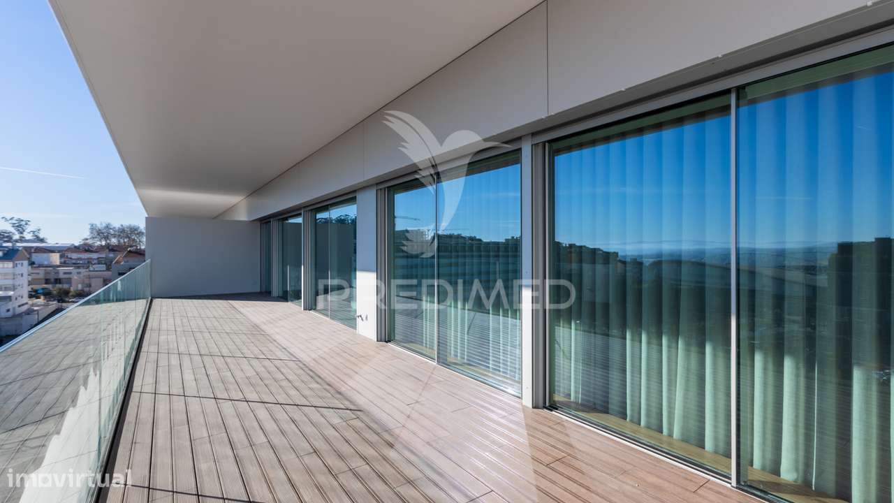 Penthouse T4 Nas Antas Porto
