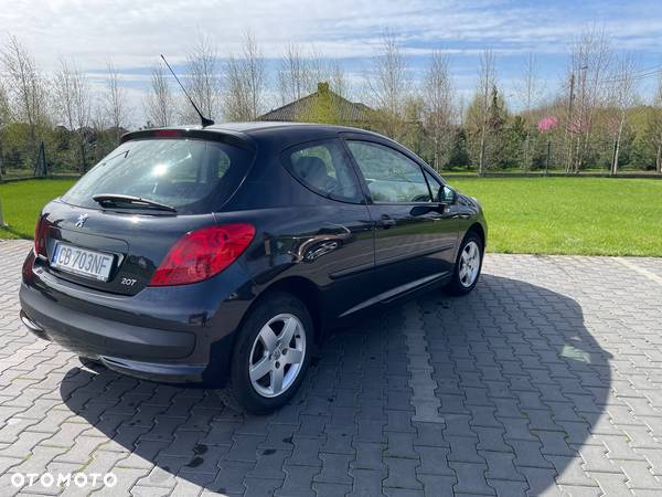 Peugeot 207 1.4 16V Presence - 5