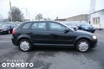 DRZWI PRAWE AUDI A3 LIFT SPORTBACK 8P0 08-13R LY9B POZNAŃ - 1