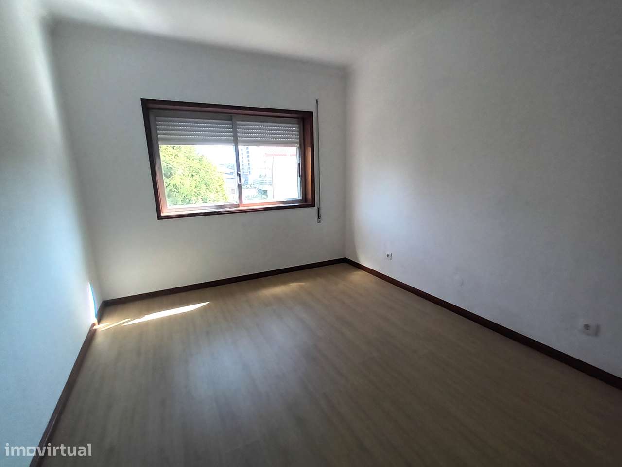 Apartamento T3 renovado na Cidade da Maia-11