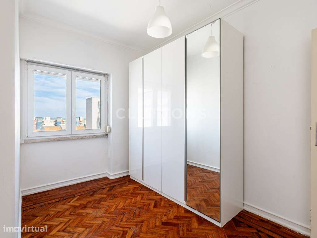 Apartamento T1+1 Penha França com vista desafogada-22