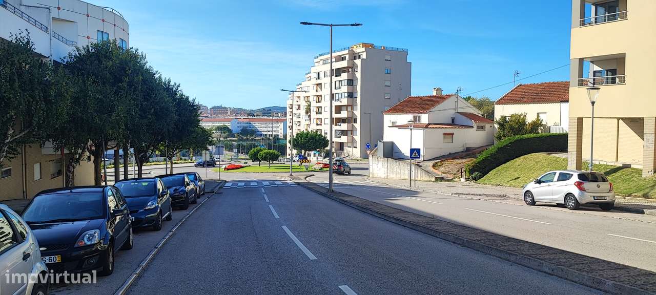 Apartamento T3 com Garagem - Abadias Norte / Mercadona - Grande imagem: 3/34