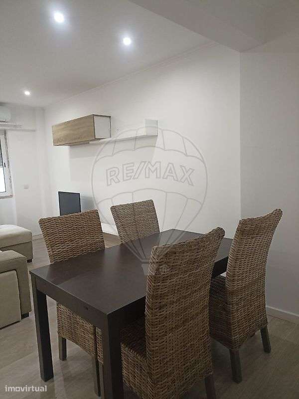 Apartamento T2 para arrendamento - Grande imagem: 2/14