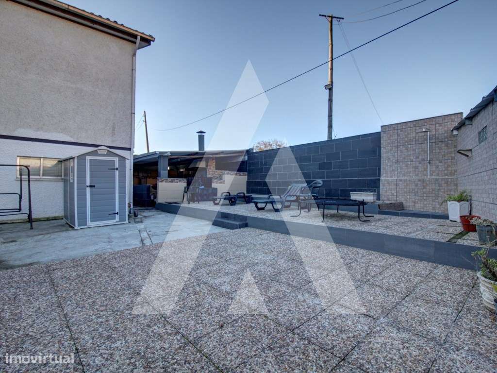 Moradia T6, Isolada, na zona de Oiã-37