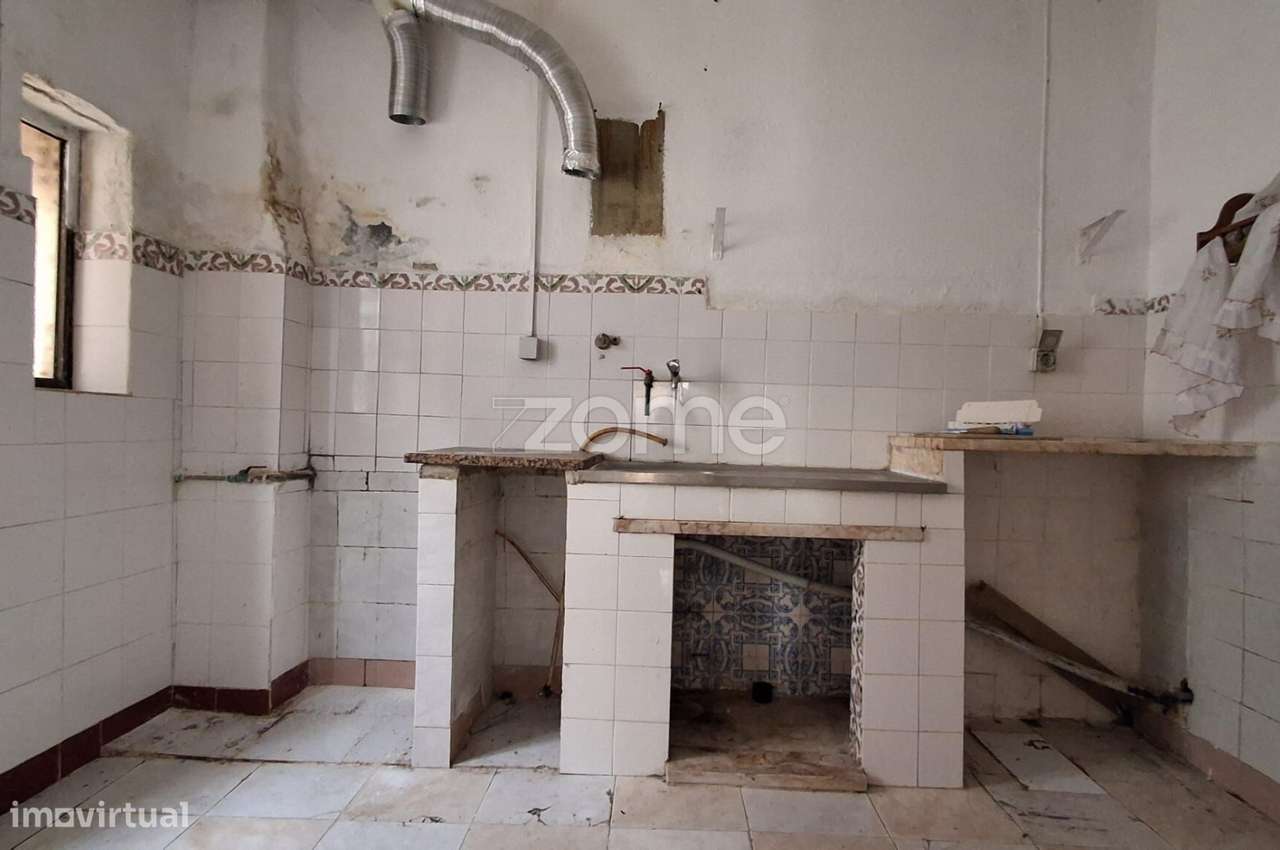 Moradia à venda na zona histórica da Pontinha-9