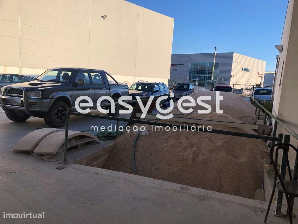 Pavilhões industriais com 6000m2 na Zona Industrial de Vila Verde - Grande imagem: 4/14