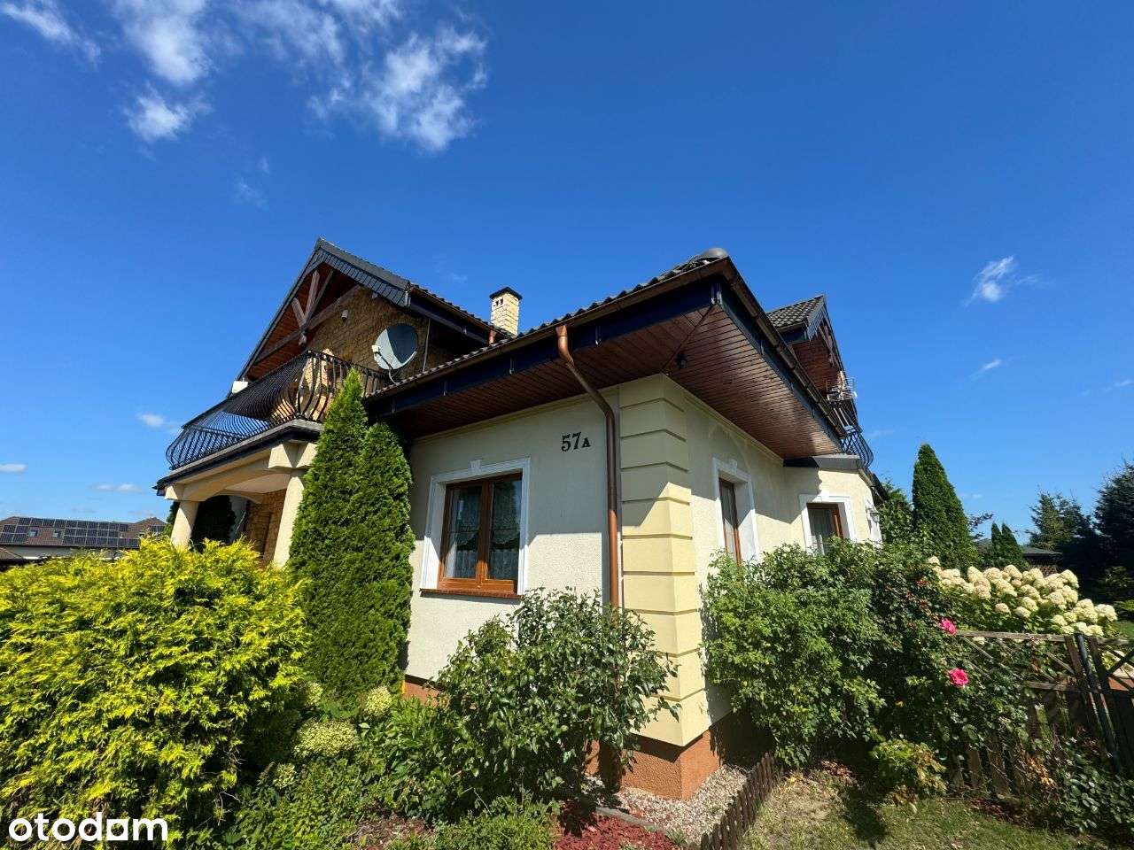 Przestronny dom jednorodzinny z garażem!-2