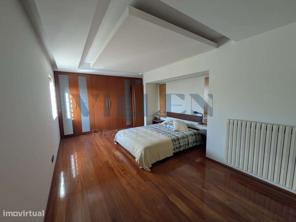 Moradia T5 de Luxo em São Romão do Coronado-32