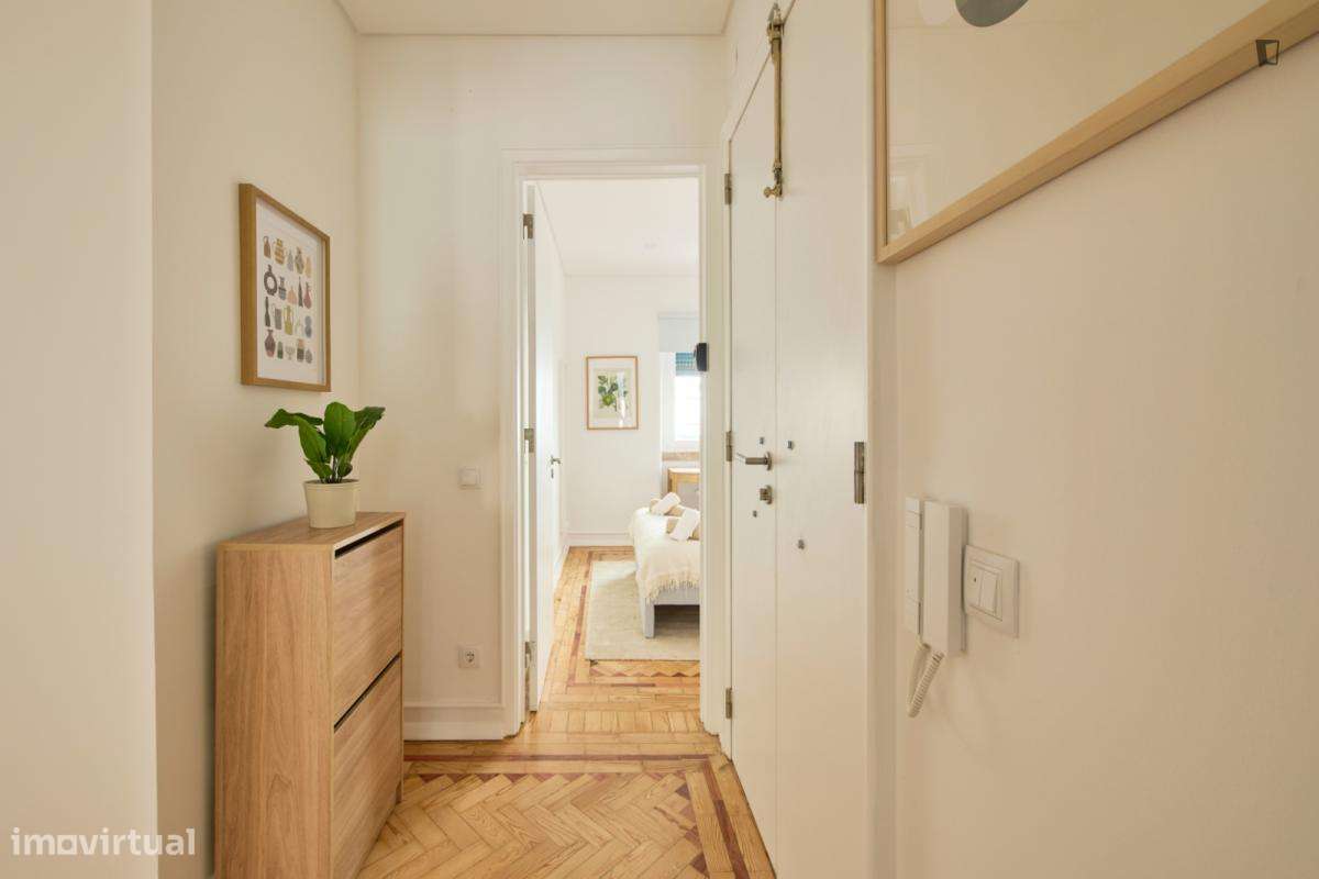 Quarto - localizado em Anjos Lisbon - Grande imagem: 2/10