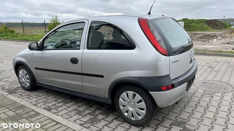 Opel Corsa - 10