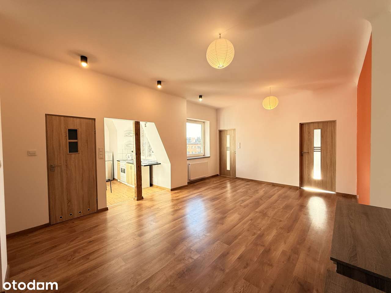 Duże mieszkanie w stylowej kamienicy-17