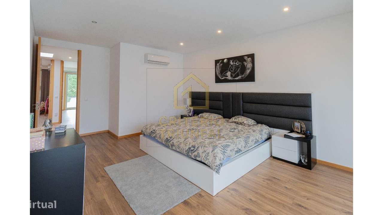 Moradia Geminada T3 em Penafiel-31