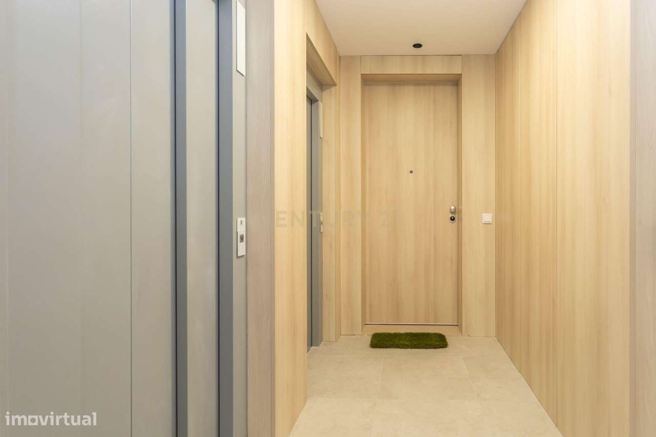 Dois Apartamentos Modernos (T3 + T2) na Qta. do Desembargador – Feijó-8