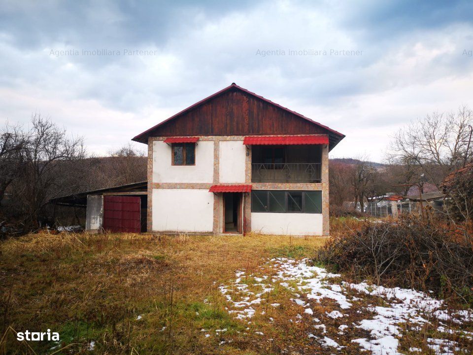 Casa P+E, "la gri", zona Calinesti - Gorganu, teren 1.531mp