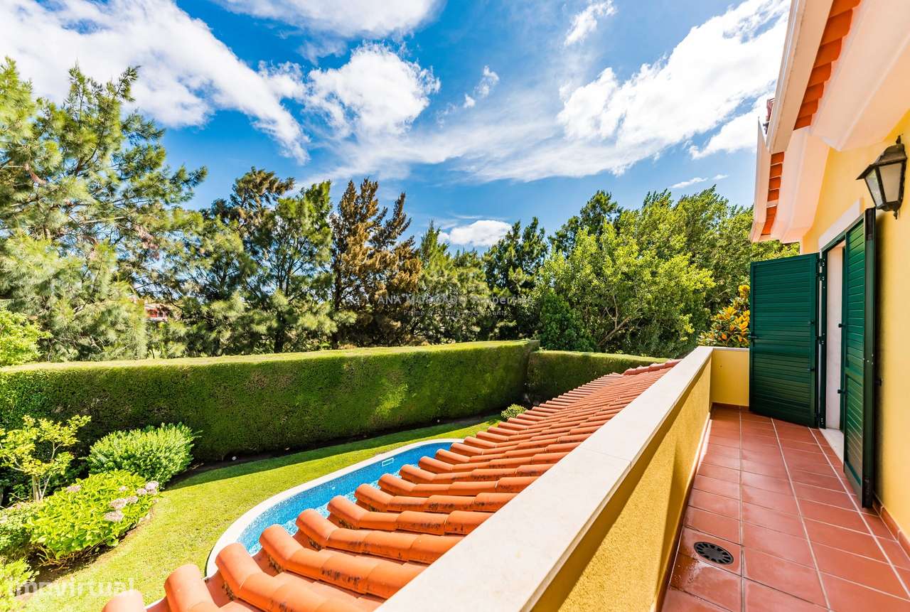 Moradia T4+1 Geminada na Quinta da Beloura — Luminosidade, Conforto e-43