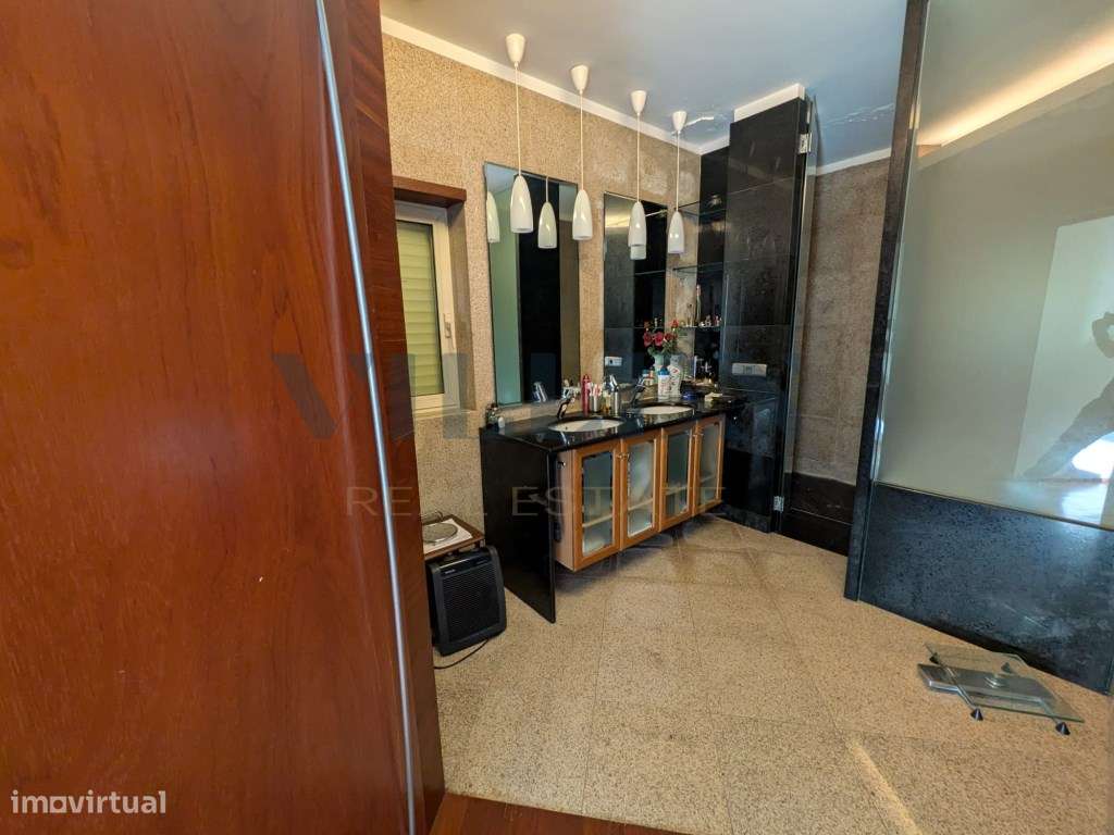 Moradia T5 de Luxo em São Romão do Coronado-33