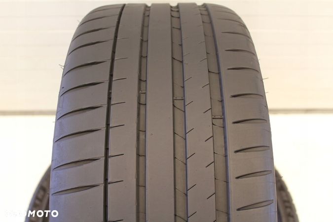 OPONA LATO MICHELIN PILOT SPORT 4S 245 35 20 95Y - 1