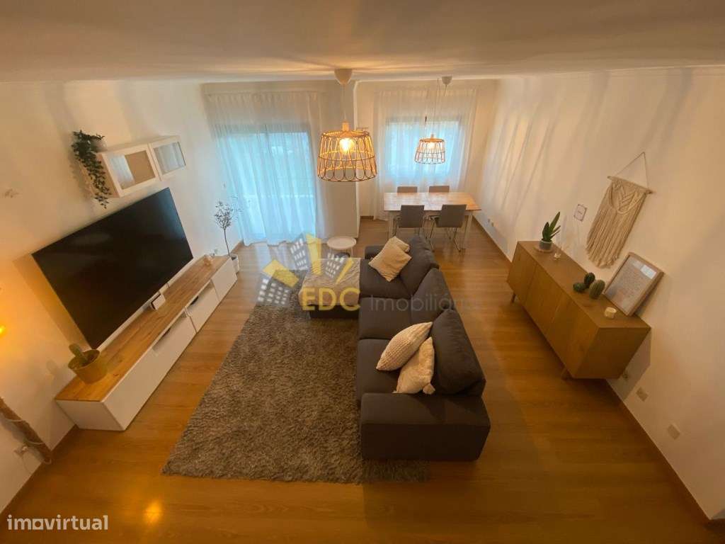 Apartamento Duplex T2+1 com Parqueamento, Arrecadação e Varanda | E...-9