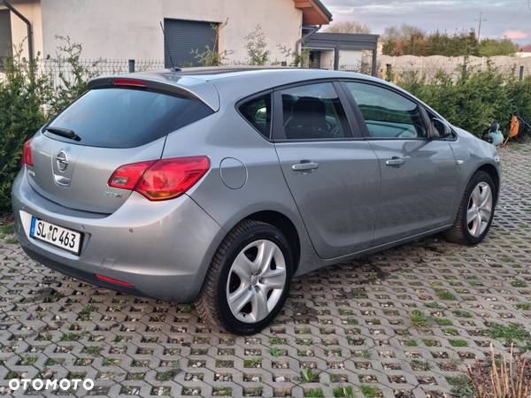 Opel Astra 1.4 ECOFLEX Edition - 4