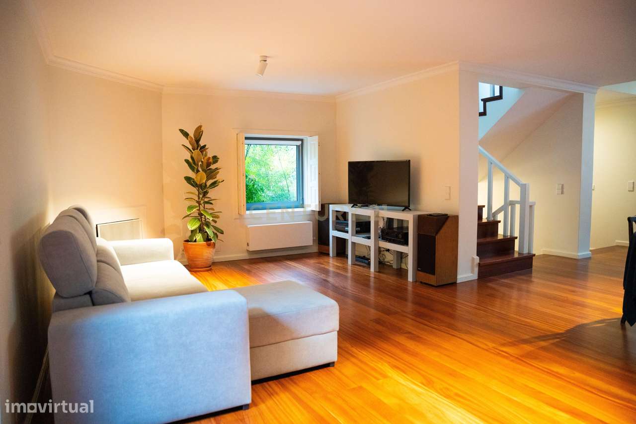 Moradia T3+1 no Bairro Marechal Gomes da Costa | 3 Frentes | Design e - Grande imagem: 3/26