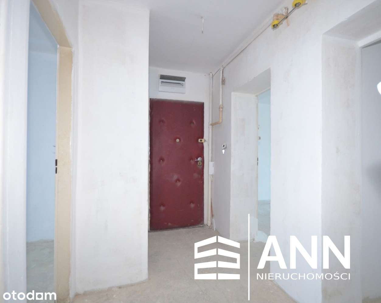 Trzypokojowe mieszkanie z balkonem w Bytomiu-16