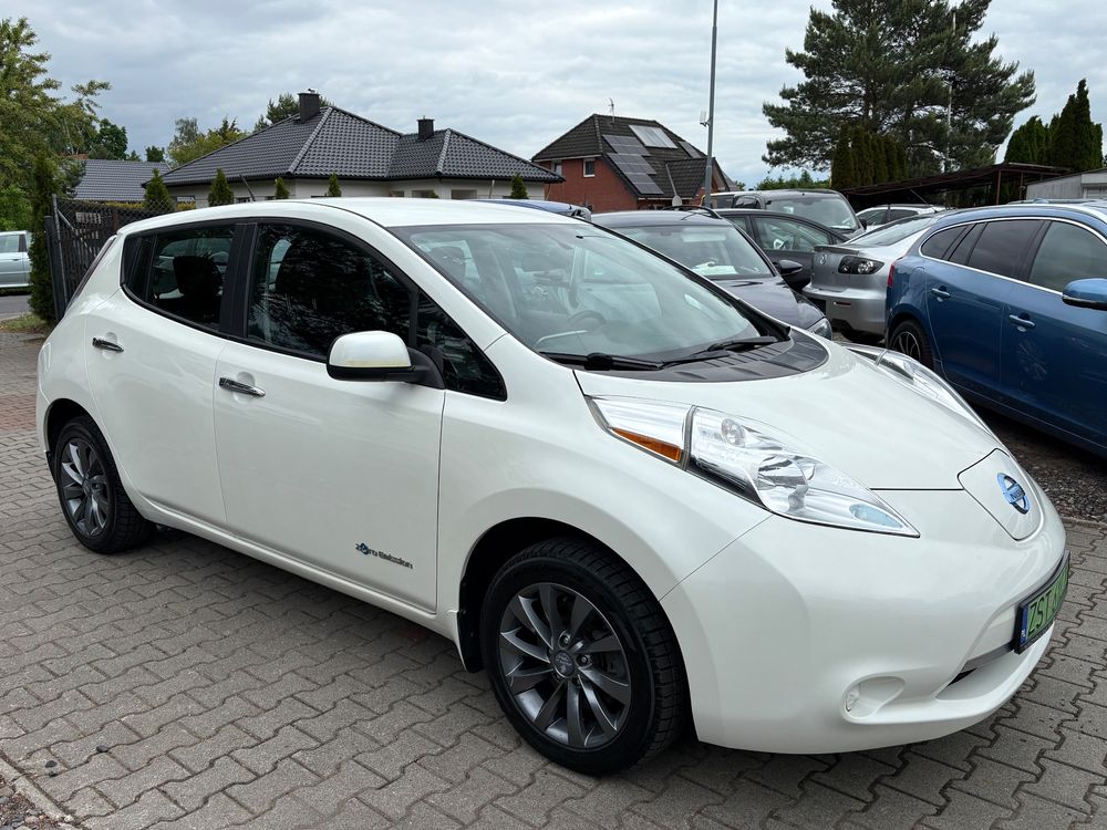 Nissan Leaf 30 kWh (mit Batterie) Tekna 2015